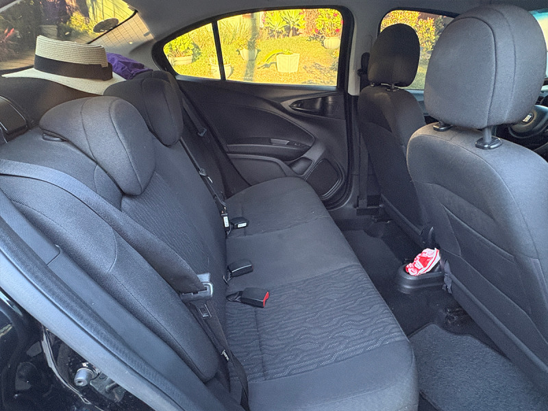 Foto 7 de 10: Fiat Cronos Drive 1.3 modelo 2021